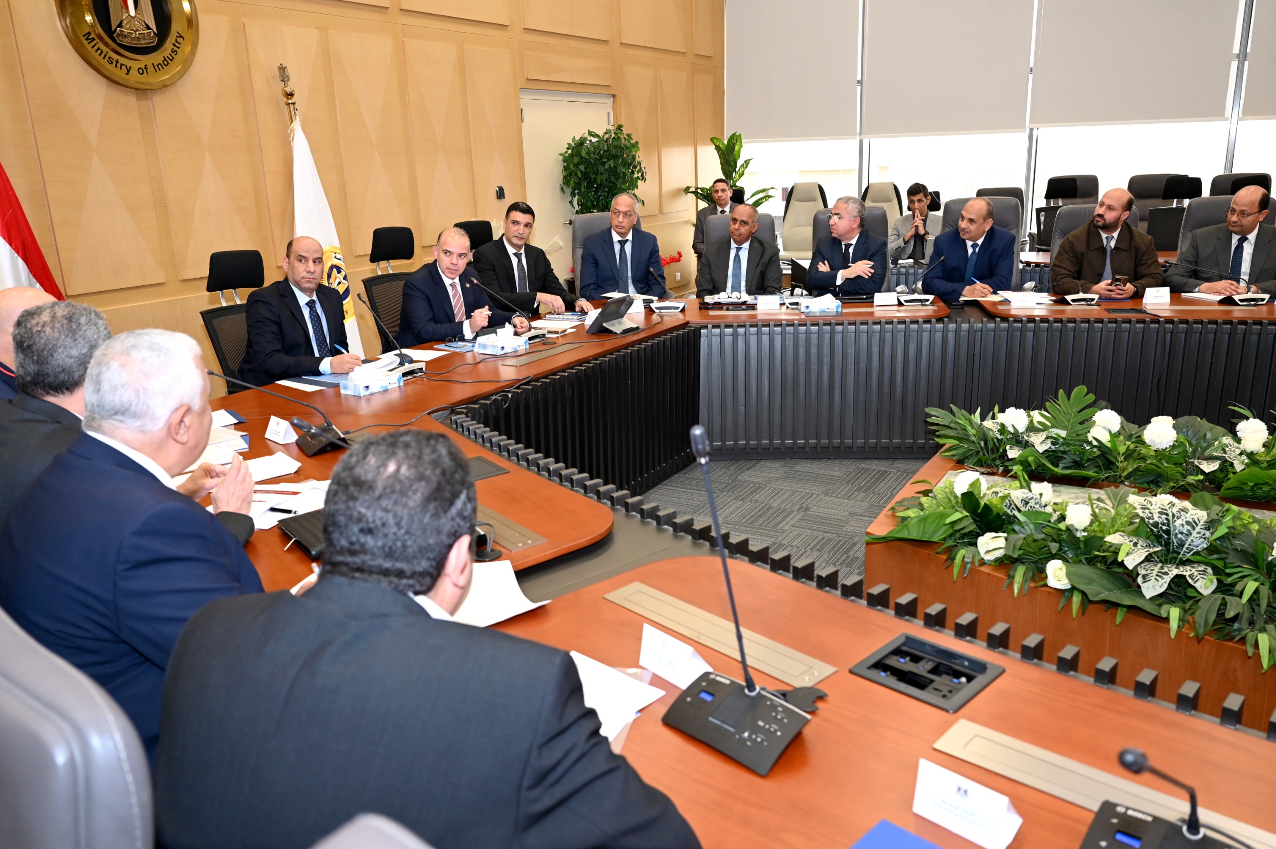 Egypt unveils integrated plan to boost pharmaceutical, garments exports