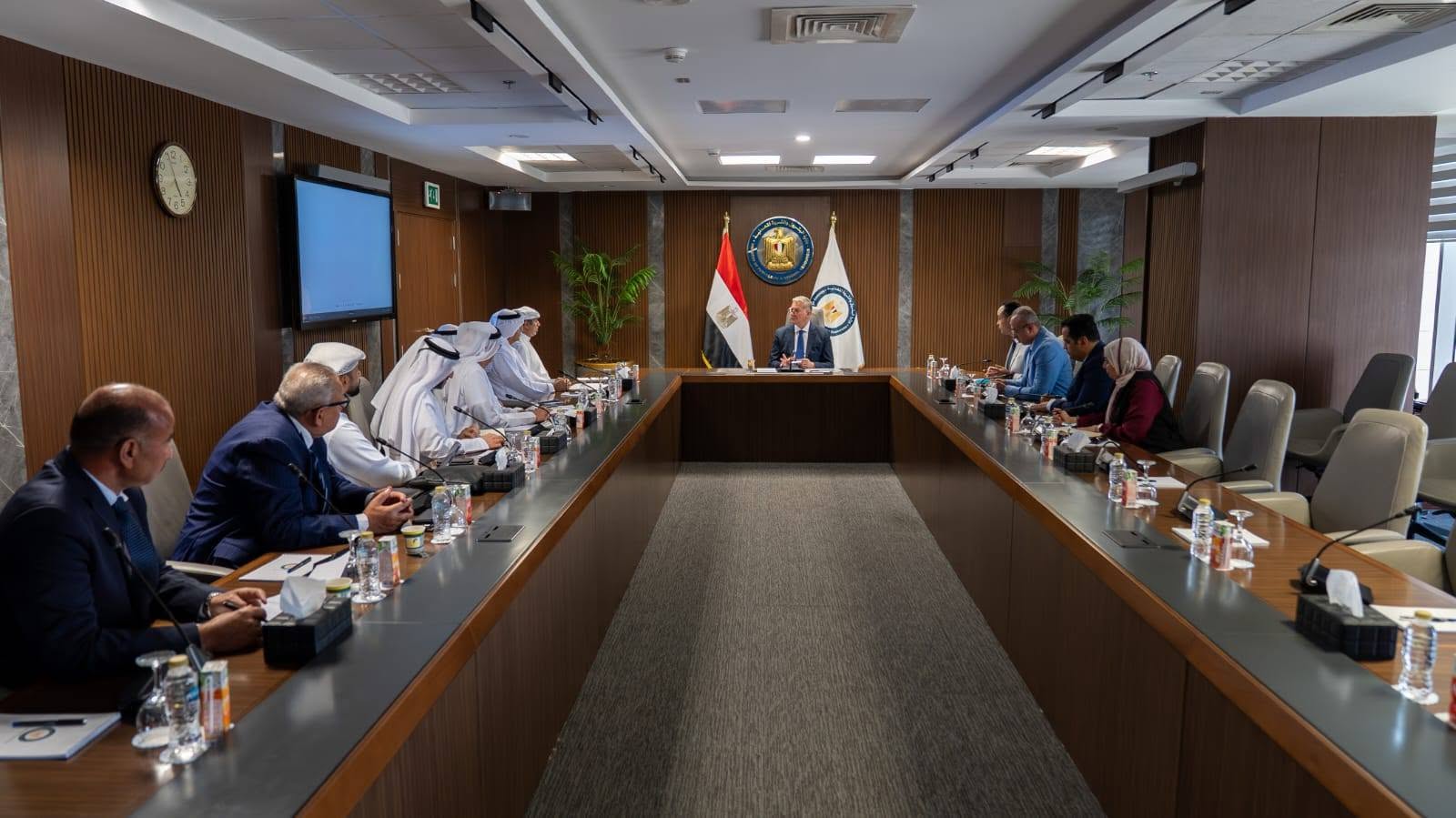 Petroleum Minister discusses new investment opportunities in Egypt with ENOC, Dragon Oil